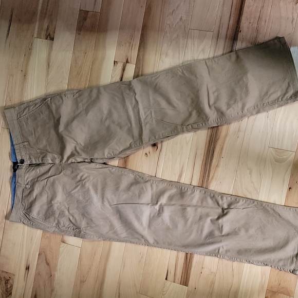 Gap straight khakis 32w - Picture 1 of 7